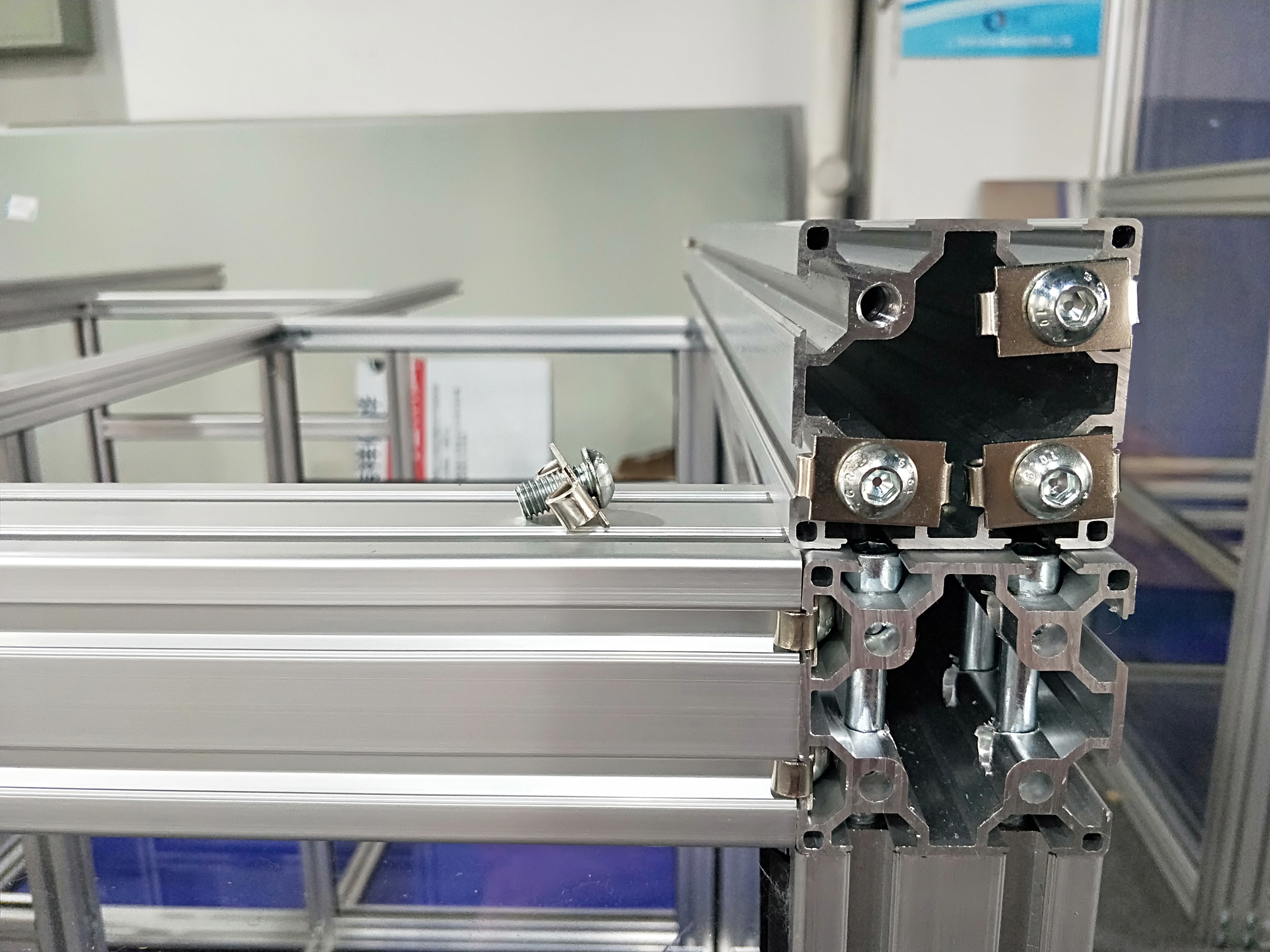 内六角螺栓连接图